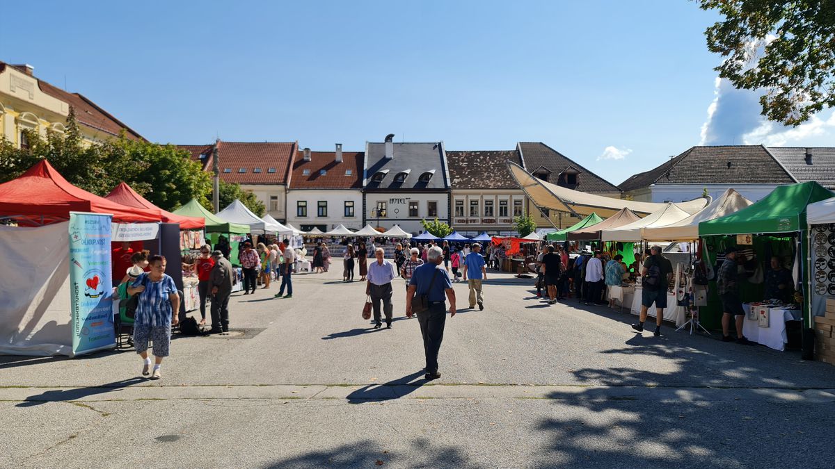 Stánky na Rožňavskom jarmoku