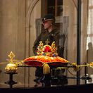 ČR SR Pražský hrad korunovačné klenoty výstava