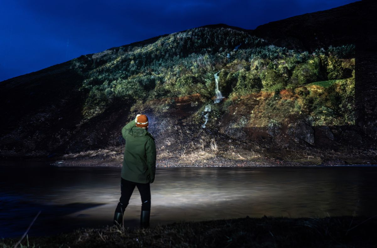 Na niekoľkých miestach sa mu podarilo Island...