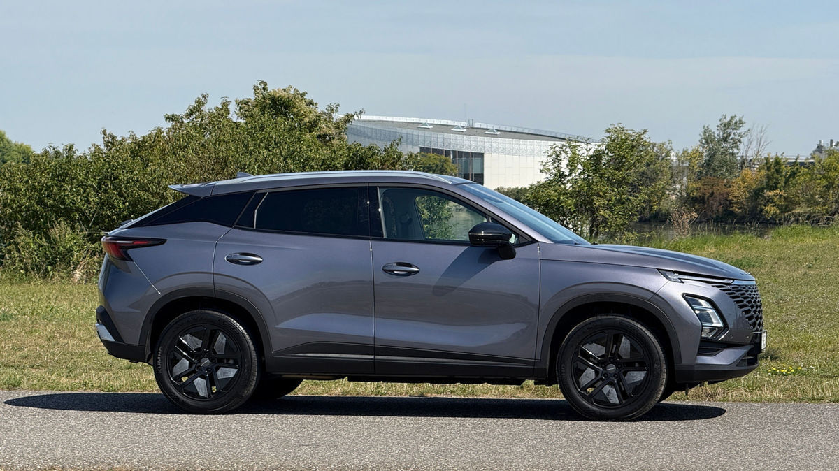 S dĺžkou 4 372 mm a rázvorom 2 610 môžeme Omodu...