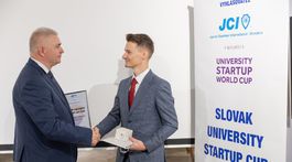 Arnold Jančár z Fakulty prevádzky a ekonomiky,...