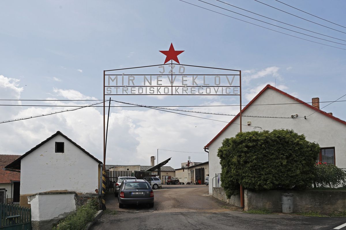 Křečovice - Vesničko má středisková.