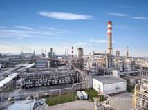 l Slovnaft refinery small