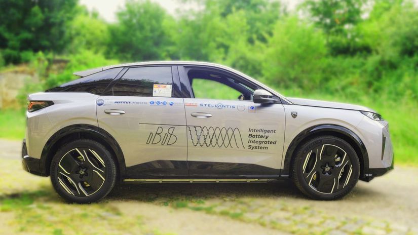 Novú batériu s integrovaným meničom a palubnou...