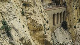 Caminito del Rey (Kráľovský chodník), Španielsko, turisti, cestovanie, hory