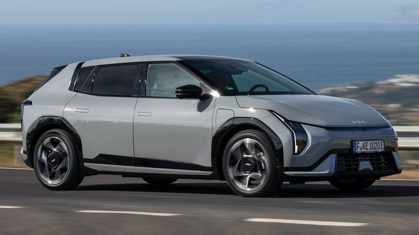 Hatchback Kia EV4 má byť najmä univerzálny a...