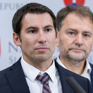 SR NRSR Dušenka Hnutie Slovensko ústava hlasovanie BAX