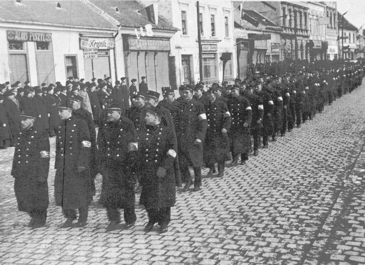 Pochod Hlinkovej gardy v Topoľčanoch