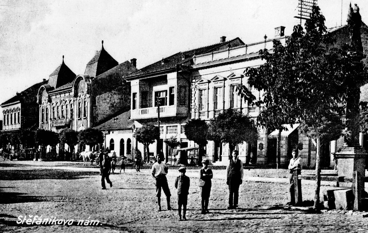 Štefánikovo námestie v Topoľčanoch