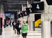 Autobusová stanica Nivy počas 