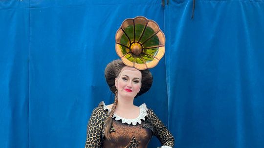 Speváčka Tamara Dikyová v zákulisí predstavenia...