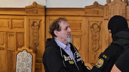 Juraj Cintula v pojednávacej miestnosti