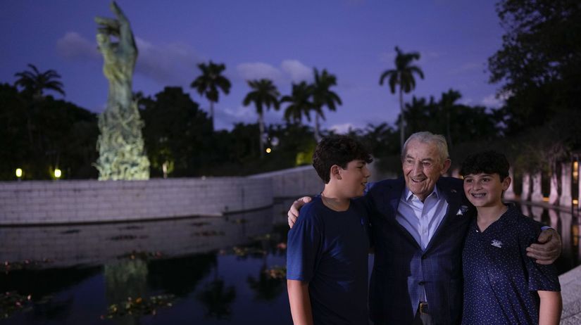 US Hanukkah War Clouds