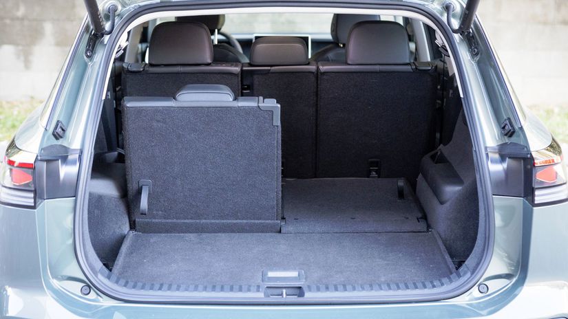 Kufor je obrovský v oboch verziách. Tak či tak...