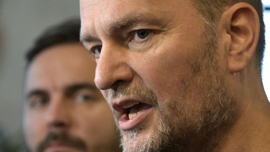 Hnutie Slovensko nie je podľa poslanca Hlasu antikorupčným hnutím: Bláhovej dali zarobiť 900-tisíc eur