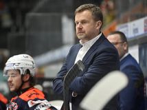 Je to zarážajúce. Prázdne štadióny sú...