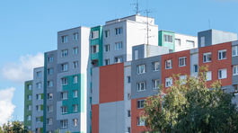 Petržalské paneláky sú síce odolné, rovnako ako...
