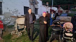 Papezsky nuncius Nicola Girasoli pridadza do farskej charity Filakovo