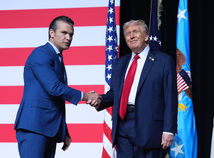 Trump Hegseth