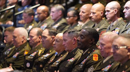  Americký minister obrany Pete Hegseth do...