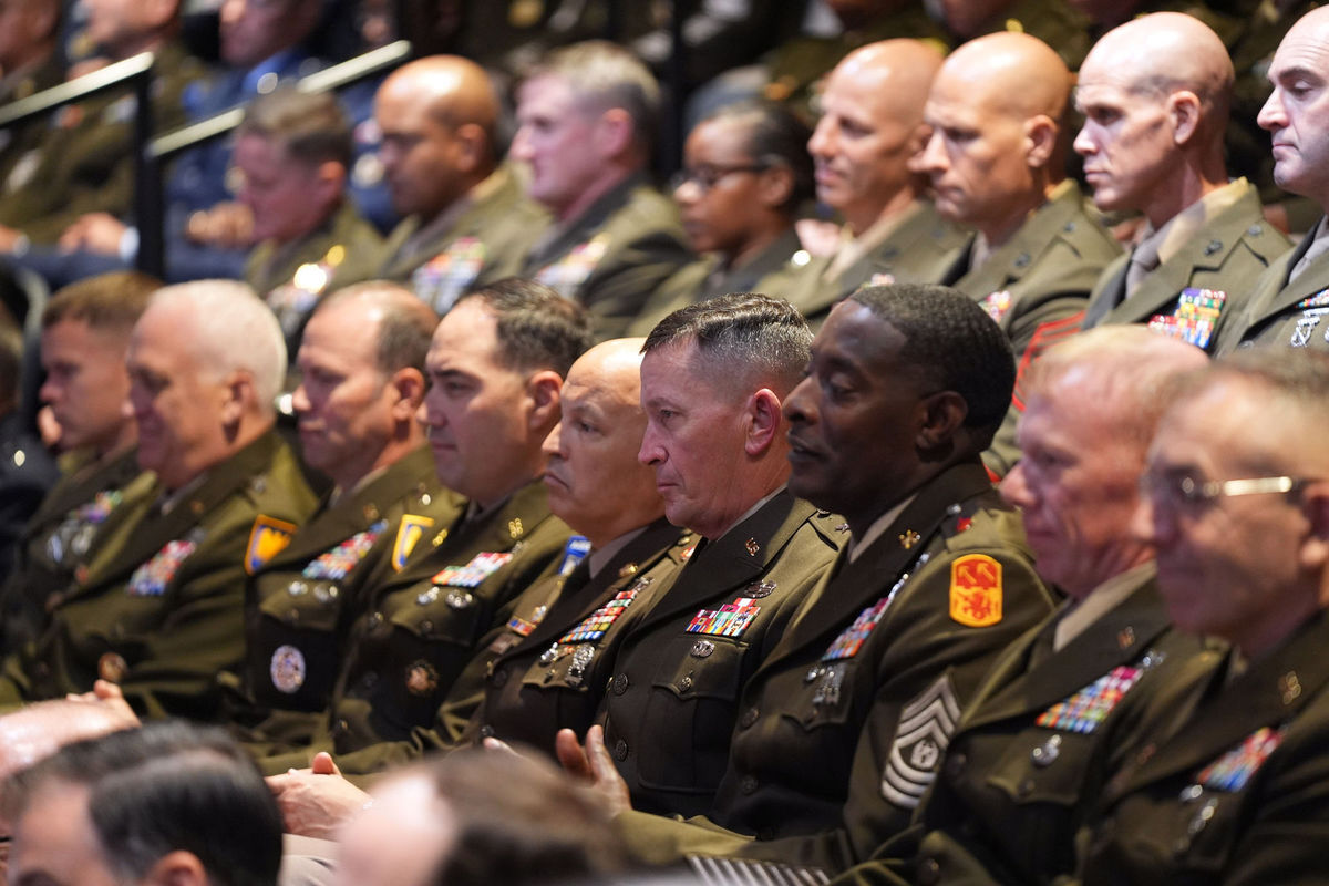 Americký minister obrany Pete Hegseth do...