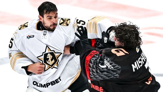 Adam Húska, Andrej Mišurov