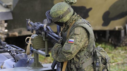 Šikana a ponižovanie v ruskej armáde? Vojak na základni zastrelil kolegu, potom spáchal samovraždu