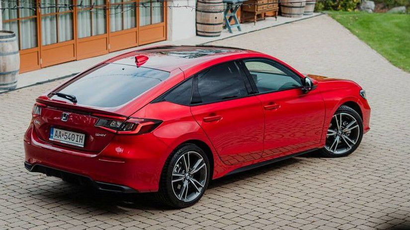 Nechýba ani nový dizajn 18-palcových diskov...