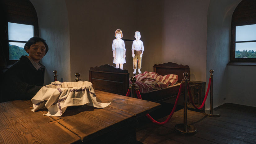 Hologram zobrazujúci smejúce sa deti je...