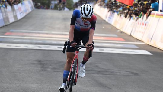 Viktória Chladoňová