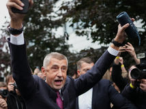 ONLINE: Voľby v Česku suverénne vyhralo ANO. Babiš hovorí o vrchole kariéry, na vládnutie potrebuje dve ďalšie strany. Komunisti „nepreliezli“