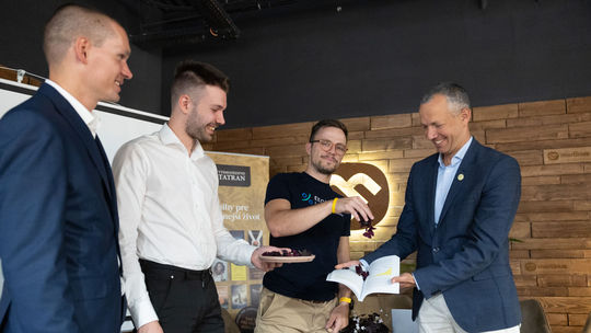 Spoluautori Ján Tonka, Šimon Pekar a  Juraj...