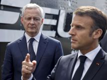 macron, Maire