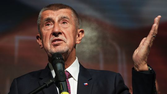 Tri štvrtiny Čechov čakajú od Babiša vysvetlenie, ako vyrieši konflikt záujmov