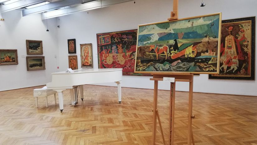 Ateliér umelca krátko pred presťahovaním jeho...