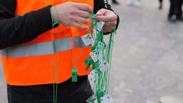 píšťalky, protest