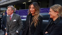 Daniel Craig pri príchode na premiéru filmu...