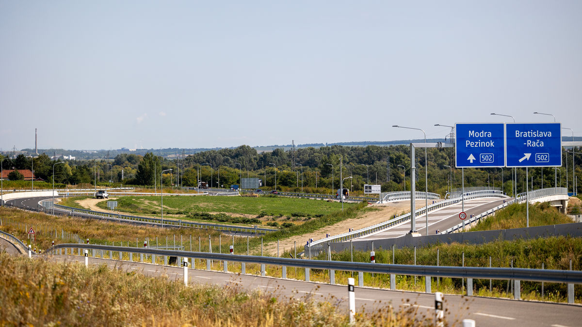 Na snímke obchvat D4 Rača - Vajnory, ktorý mal...