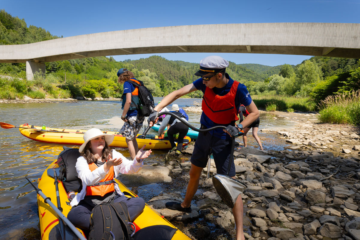 Odstaviť, zalepiť, nafúkať. A znova a znova.
