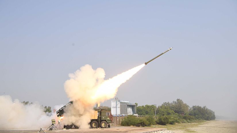 Indický salvový raketomet Pinaka