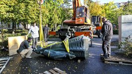 Odstraňovanie pomníka Mareka Čulena na Námestí...