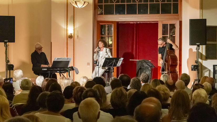 Na poslednú chvíľu sa rozhodlo, že koncert bude...