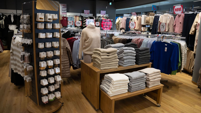 15-tisíc produktov v závislosti od sezóny – od...