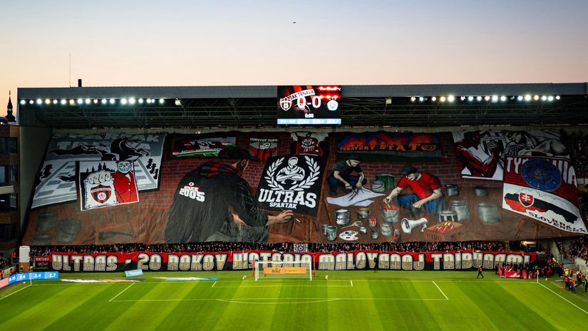 Pohľad na choreo domácich z výšky.