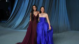 Herečka Demi Moore (vľavo) a jej kolegyňa Lucy Liu.