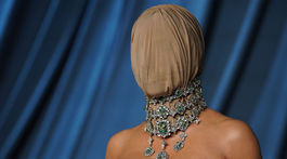 Kim Kardashian prišla na slávnostný večer v kreácii Maison Margiela Couture.