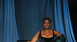 Speváčka, herečka a moderátorka Jennifer Hudson.