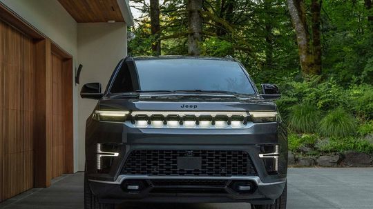 Jeep Grand Wagoneer - 2025