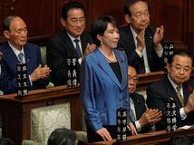 Sanae Takaičiová, Japonsko