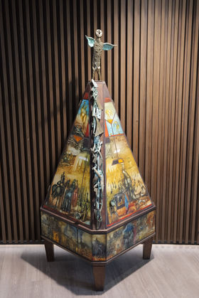 Pomaľovaná socha či trojrozmerný obraz od Ivana...